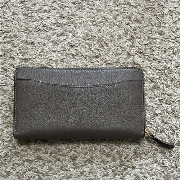 Tory Burch Britten Dark Gray Pebbled Leather Full Zip Continental Wallet - Picture 6 of 16
